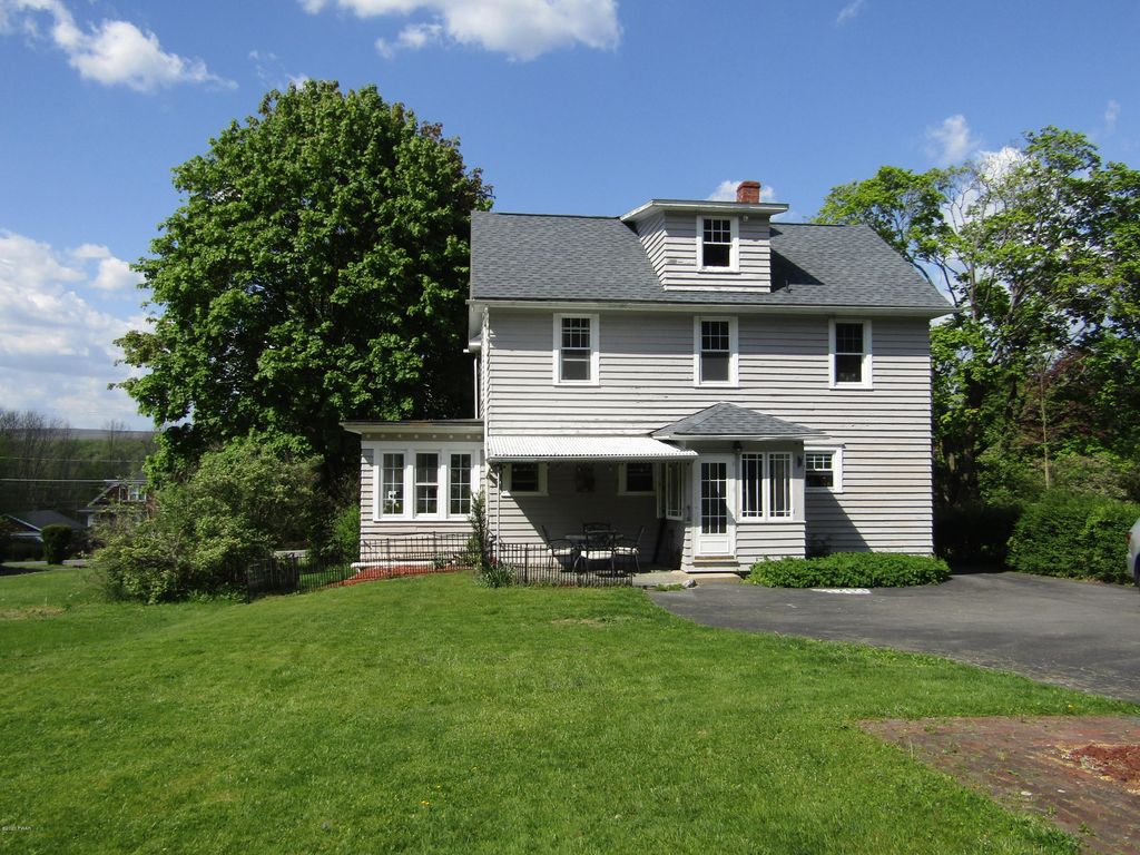 1314 State Route 435, Roaring Brook Twp, PA 18444