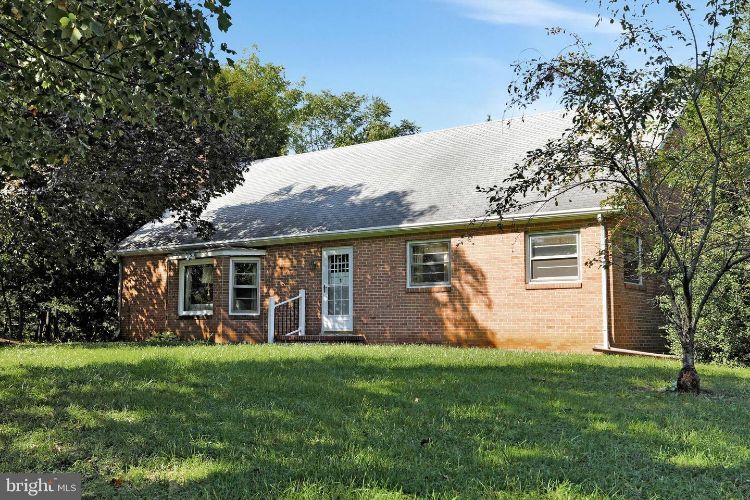171 Cumbo Rd, Martinsburg, WV 25403