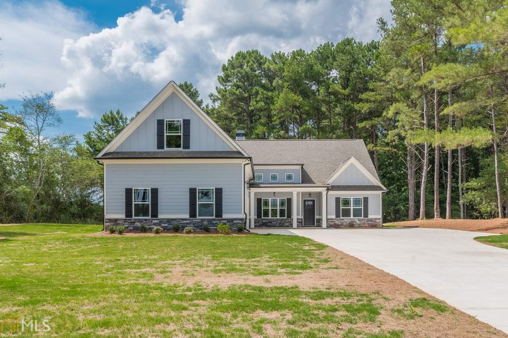 2339 Miller Bottom Rd, Loganville, GA 30052 4 Bed, 3 Bath Single