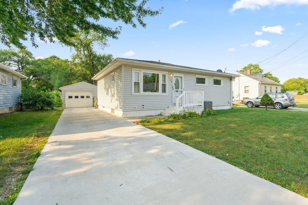 1149 Virginia St, Waterloo, IA 50703