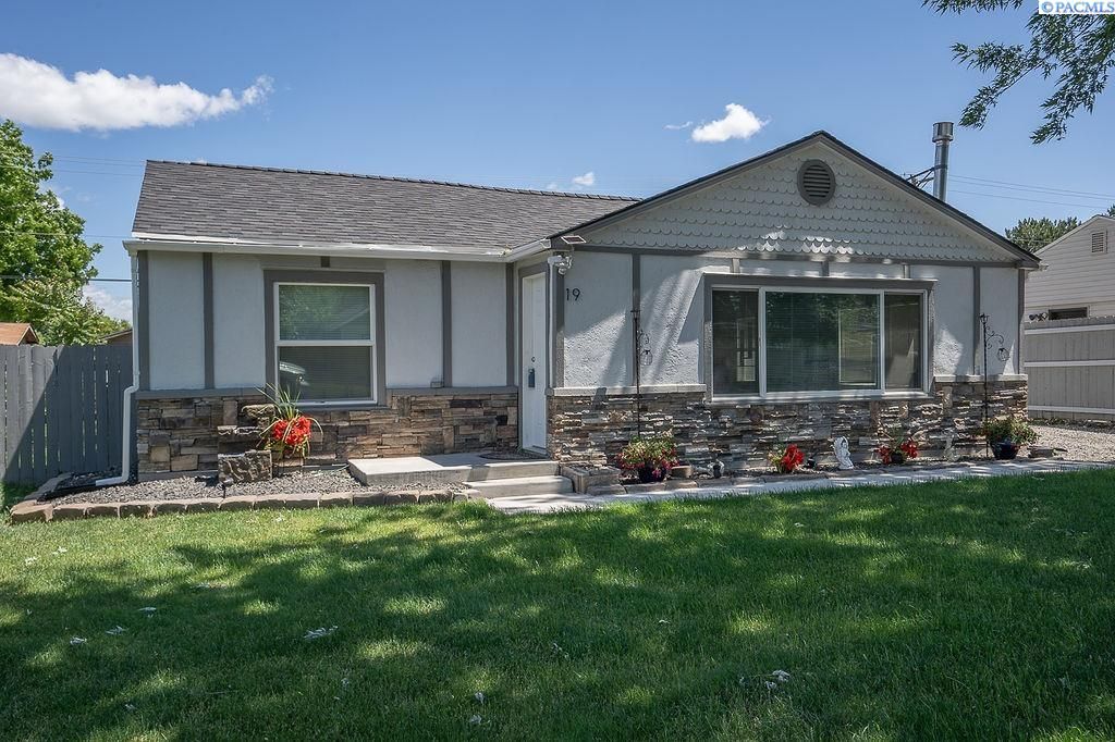 19 S Volland St, Kennewick, WA 99336