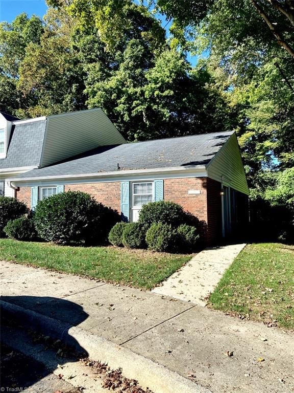 2636 Saint Johns Pl, Winston Salem, NC 27106