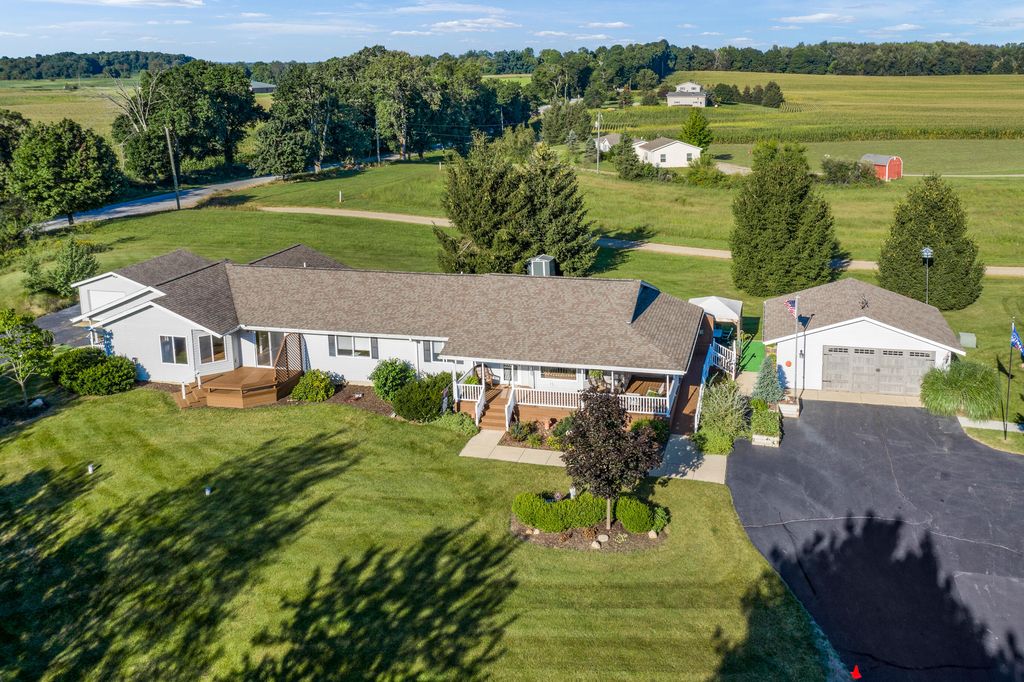 12505 Park Hill Ln, Marshall, MI 49068