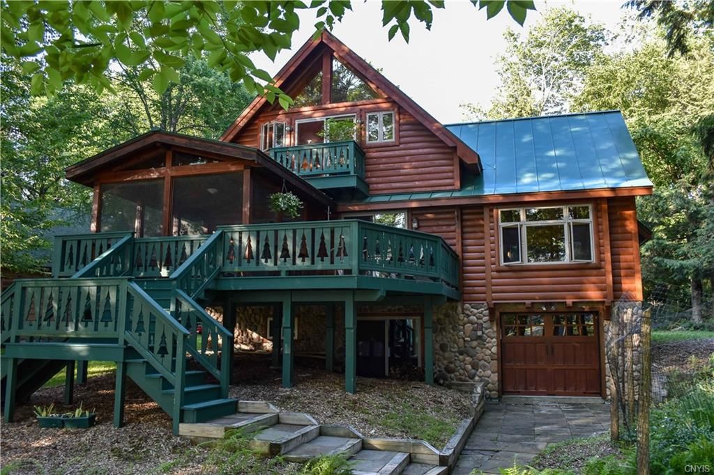 576 S Shore Rd, Old Forge, NY 13420