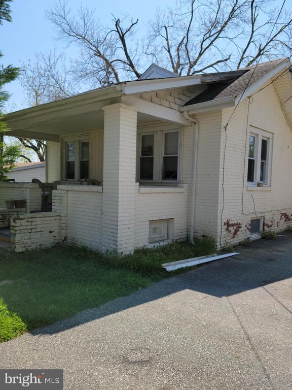 5 Stanton Ave, New Castle, DE 19720