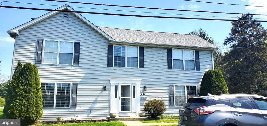 456 Clearview Ave, Trevose, PA 19053