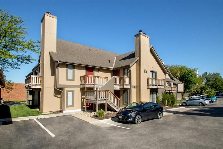 11025 M St, Omaha, NE 68137