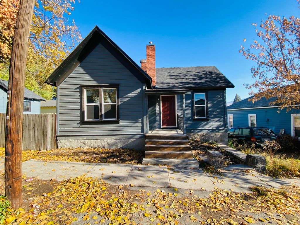 623 N 9th St, Klamath Falls, OR 97601 - See Est. Value, Schools &amp; More
