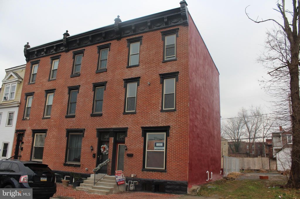 247 Hummel St, Harrisburg, PA 17104