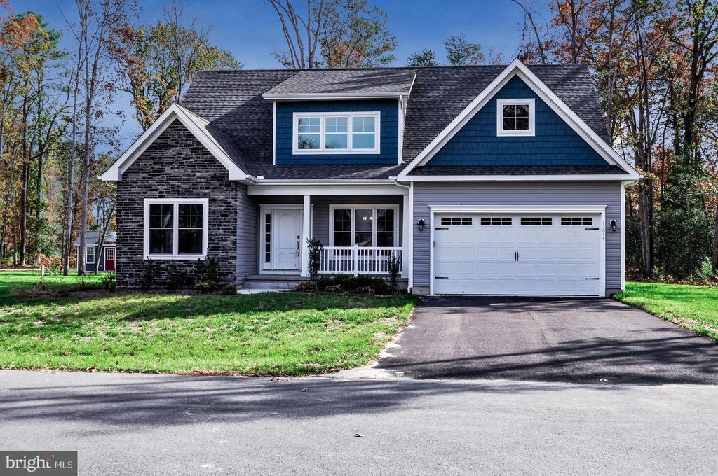 13099 Deep Pond Dr, Milton, DE 19968