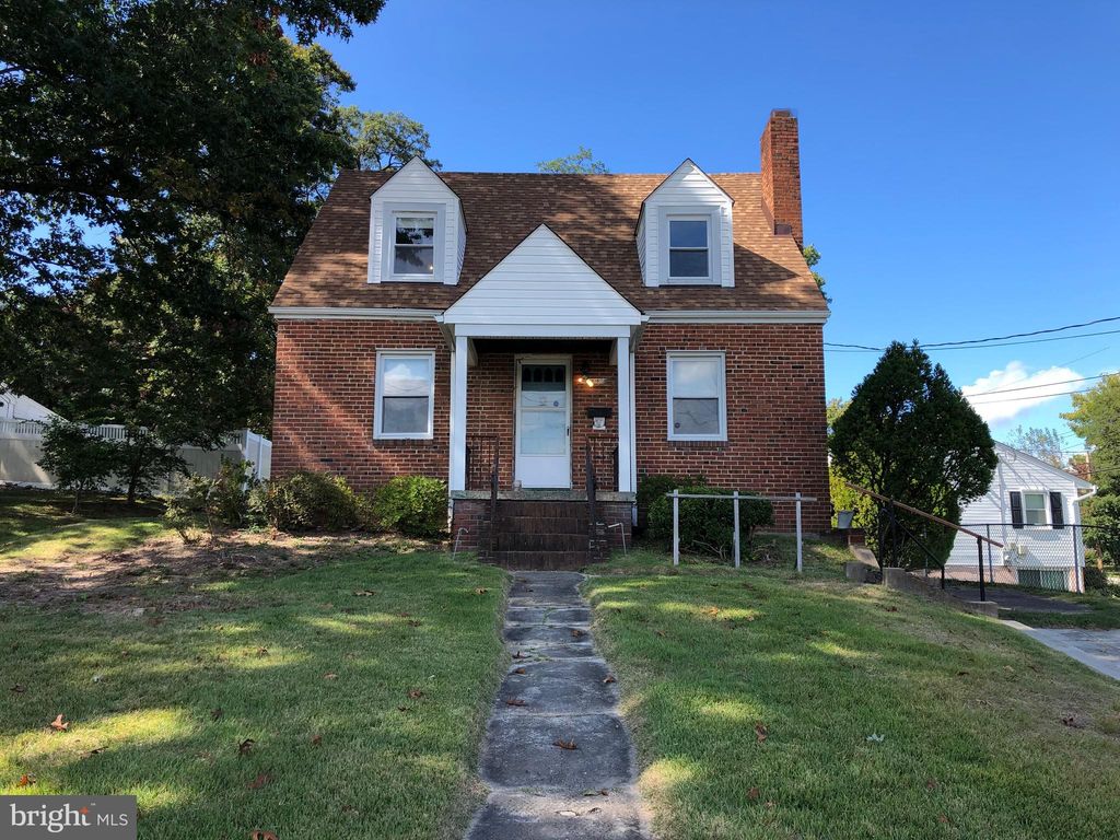 8616 Edmonston Rd, College Park, MD 20740