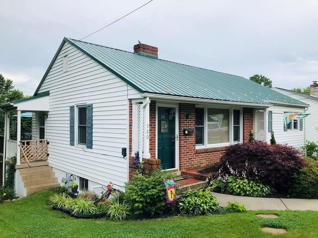 560 N 6th St, Wytheville, VA - 3 Bed, 1 Bath Single-Family Home - 40