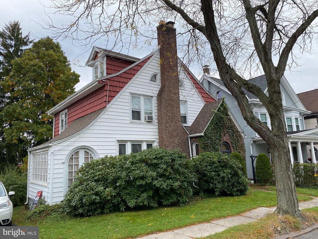 1808 Mahantongo St, Pottsville, PA 17901