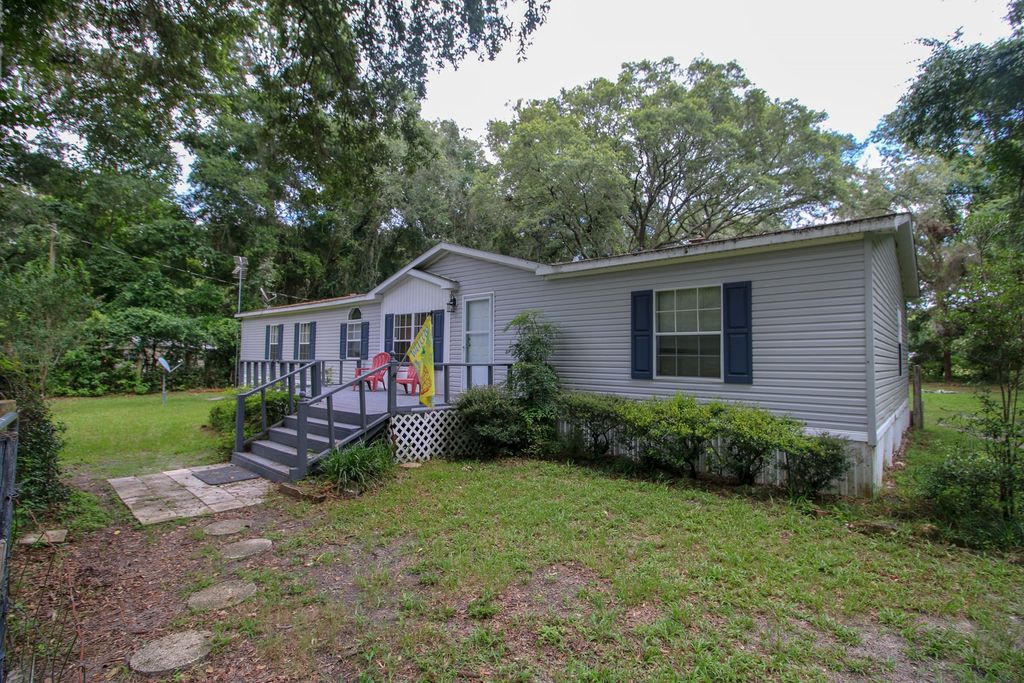 8070 NW 170th St, Fanning Springs, FL 3 Bed, 2 Bath SingleFamily Home 27 Photos Trulia