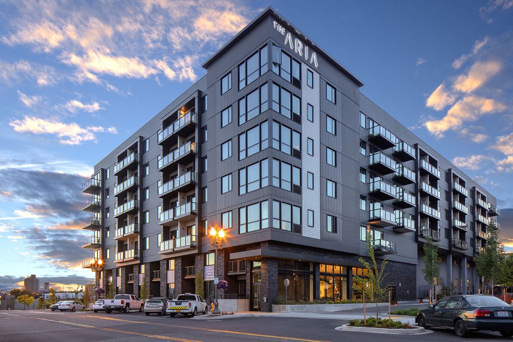 636 W 6th St, Vancouver, WA 98660