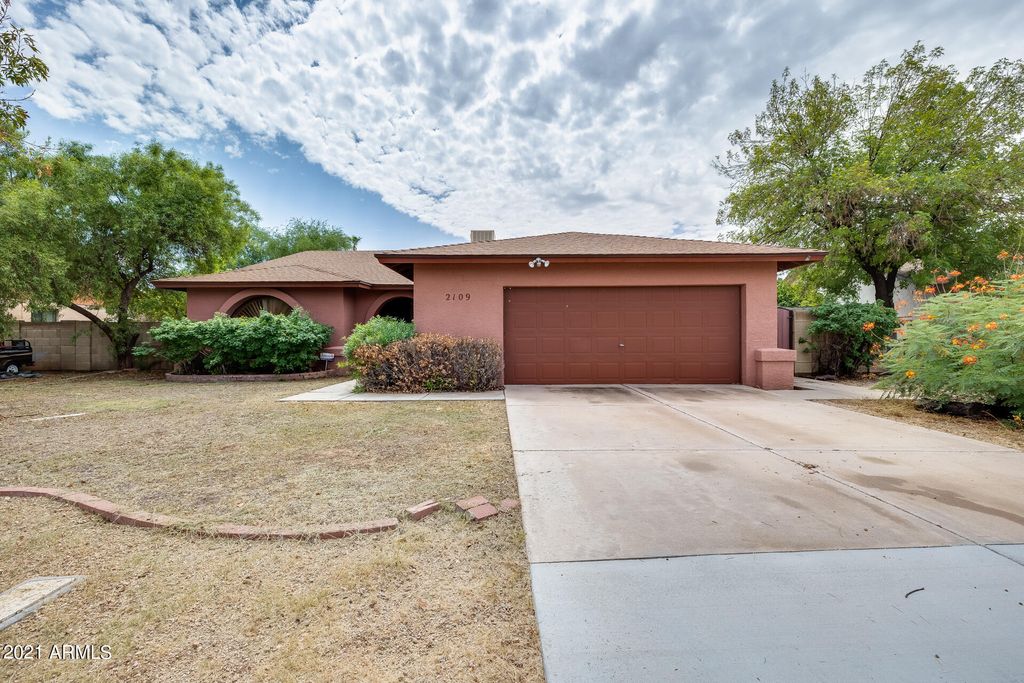 2109 W El Alba Way, Chandler, AZ 85224