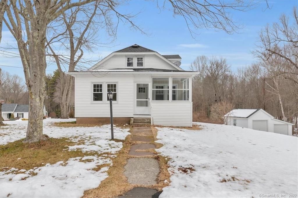 149 New Bolton Rd, Manchester, CT 06040