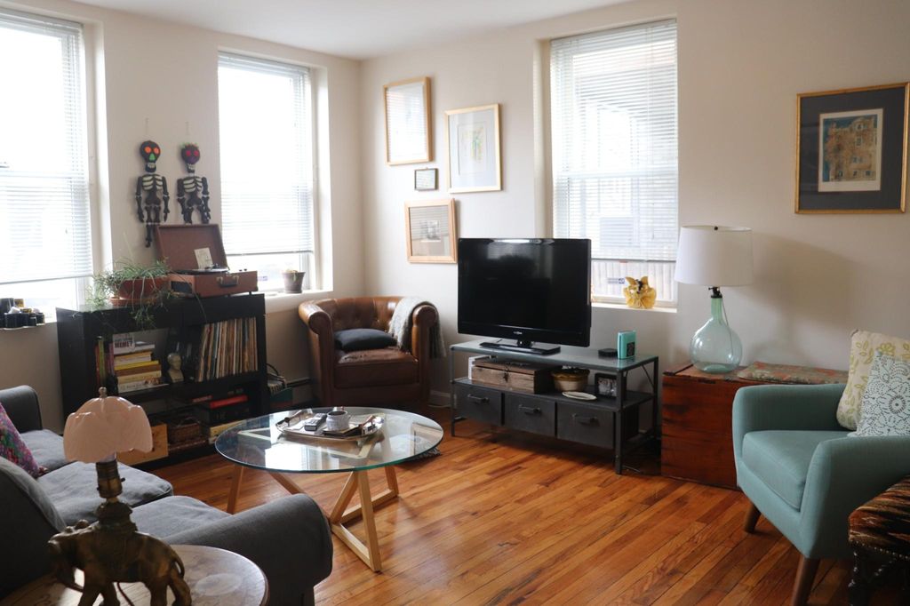 54 Kelly Rd #3L, Cambridge, MA 02139