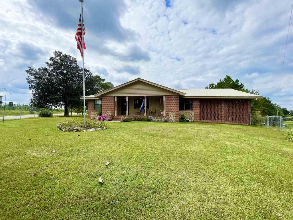 2289 US Highway 221 N, Kite, GA 31049
