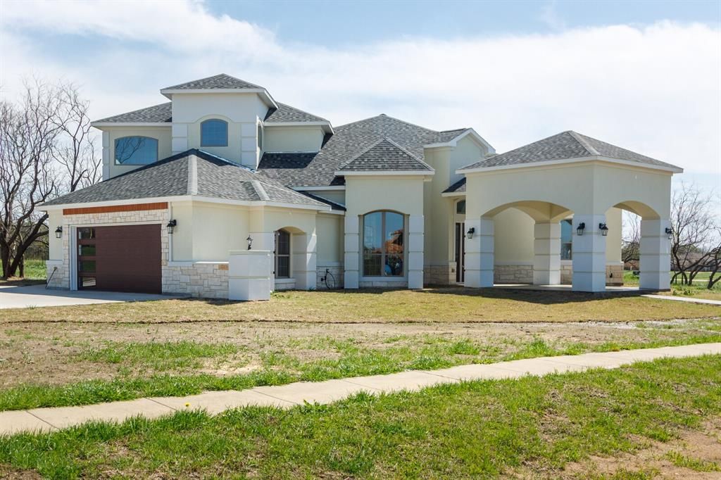 2612 Park Ridge Dr, Cedar Hill, TX 75104