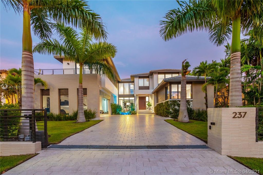 237 Bal Cross Dr, Miami Beach, FL 33154