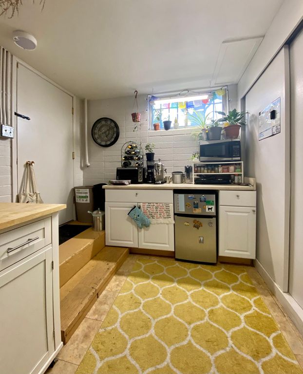 2500 W Plumb Ln, Reno, NV 89509