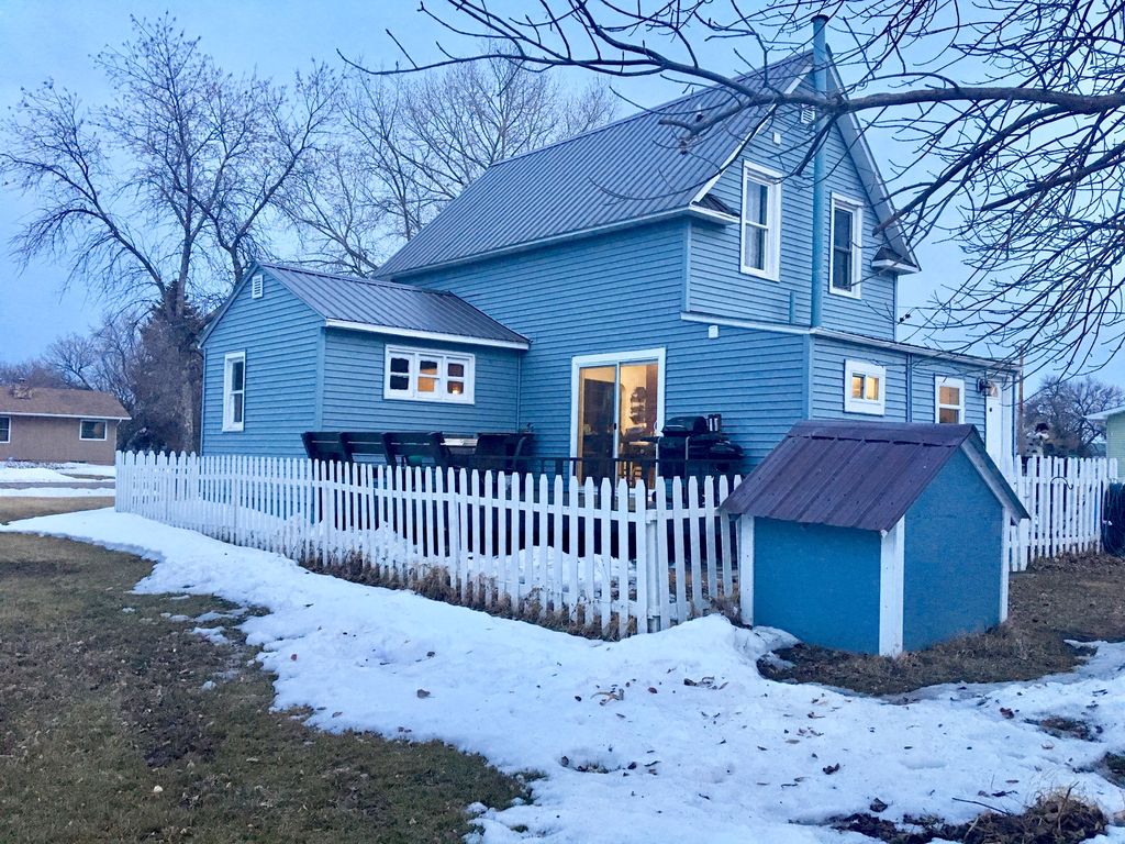 213 Berthold St NE, Berthold, ND 58718 Trulia