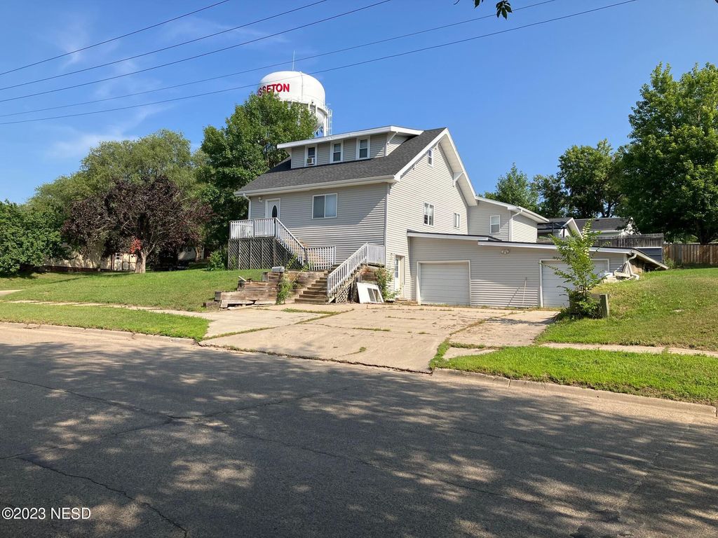 415 W Oak St, Sisseton, SD 57262 Trulia