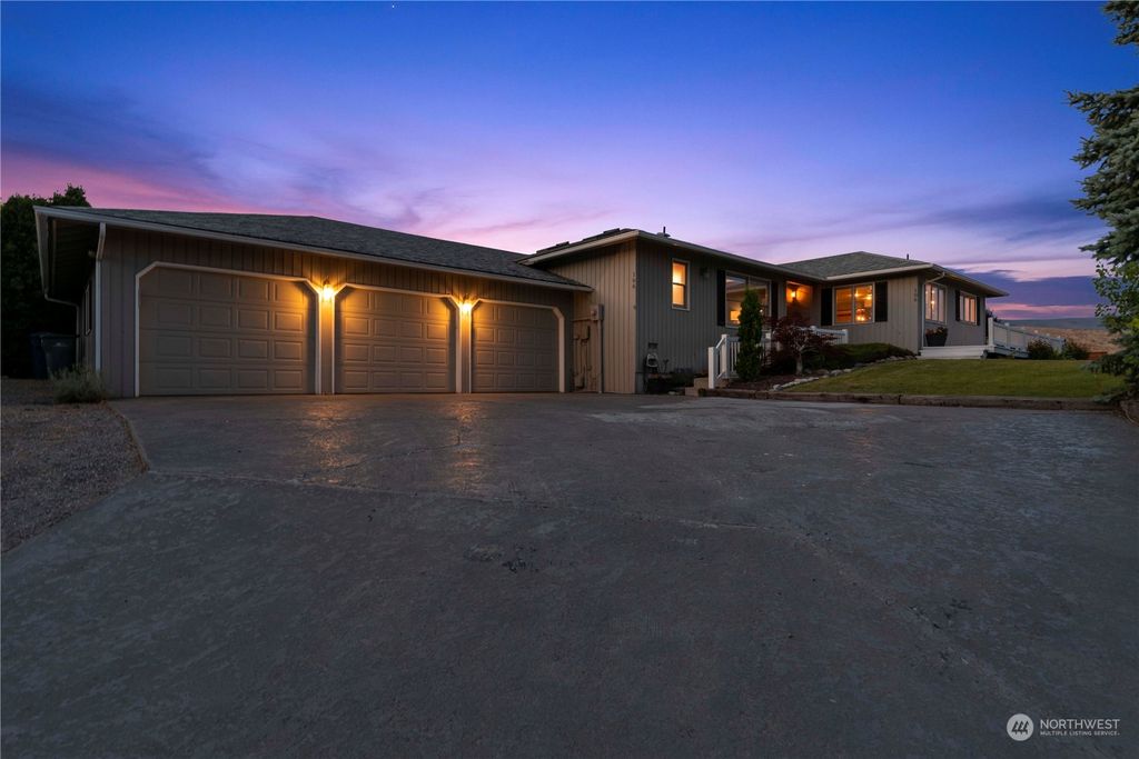 106 Heather Lane, Wenatchee, WA 98801 Trulia