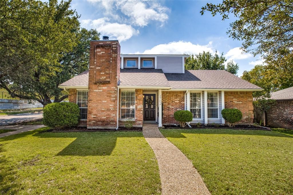 2702 Duval Dr, Dallas, TX 75211