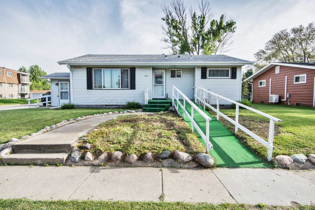 405 1st Ave NW, Dilworth, MN 56529 Trulia