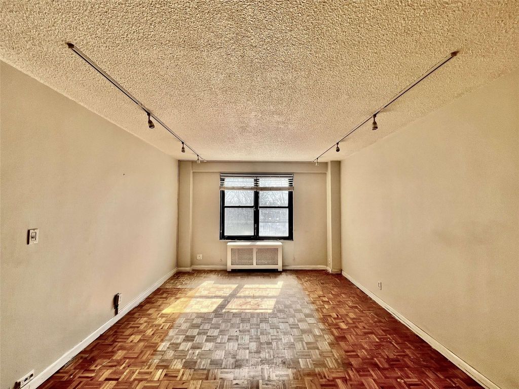 171 Pearsall Drive #5C, Mount Vernon, NY 10552