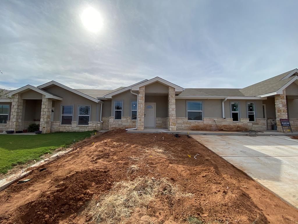 1105 N Main St, Midland, TX 79701