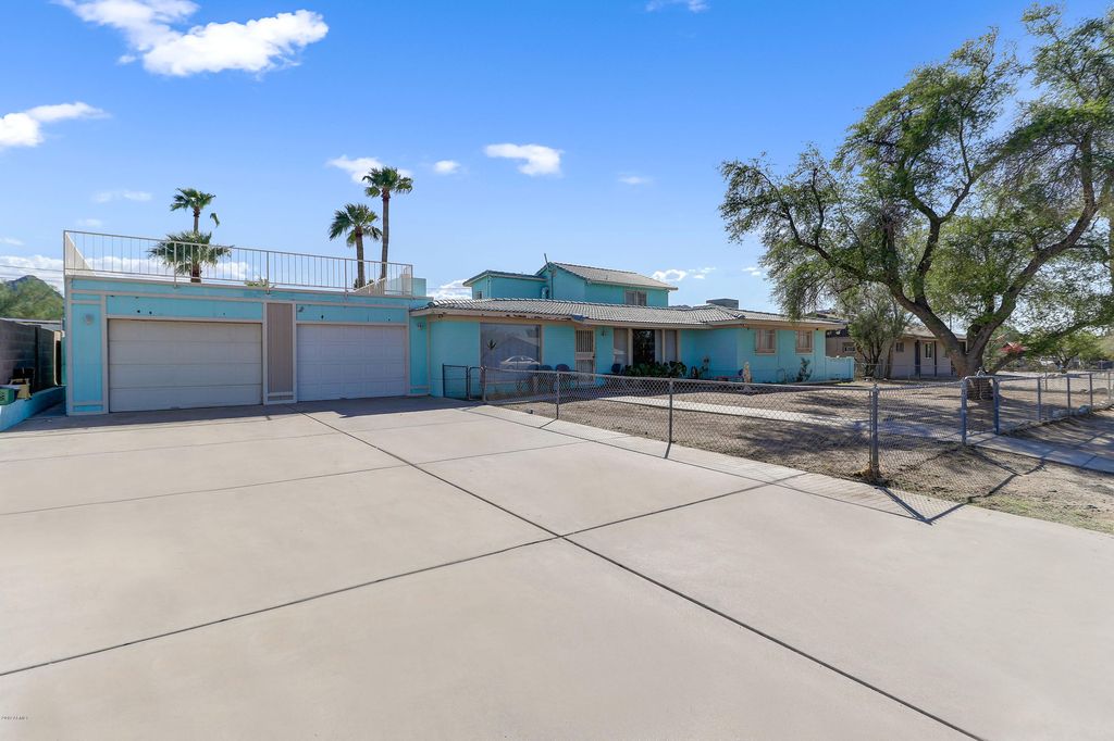 211 W Paseo Way, Phoenix, AZ 85041