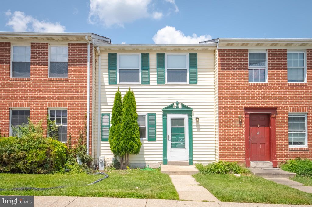 14 Luffing Ct, Baltimore, MD 21221