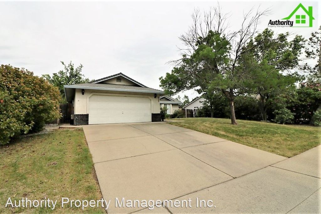 4269 Sudden Wind Ct, Redding, CA 96001