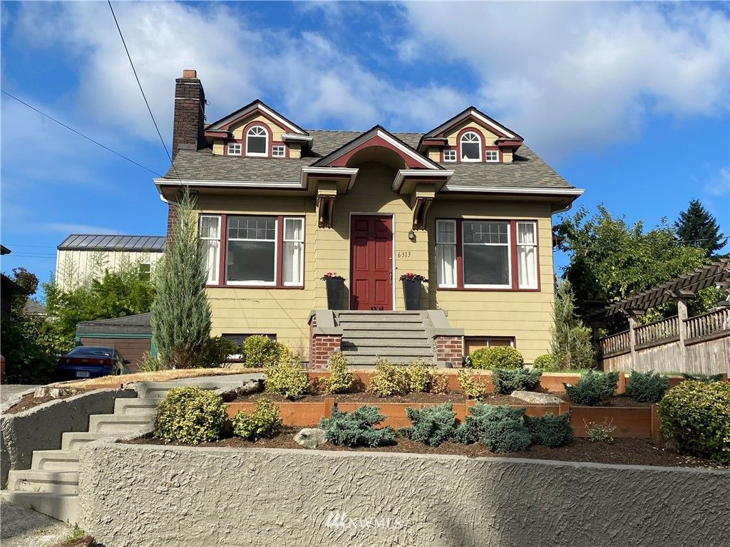 6313 5th Ave NE, Seattle, WA 98115
