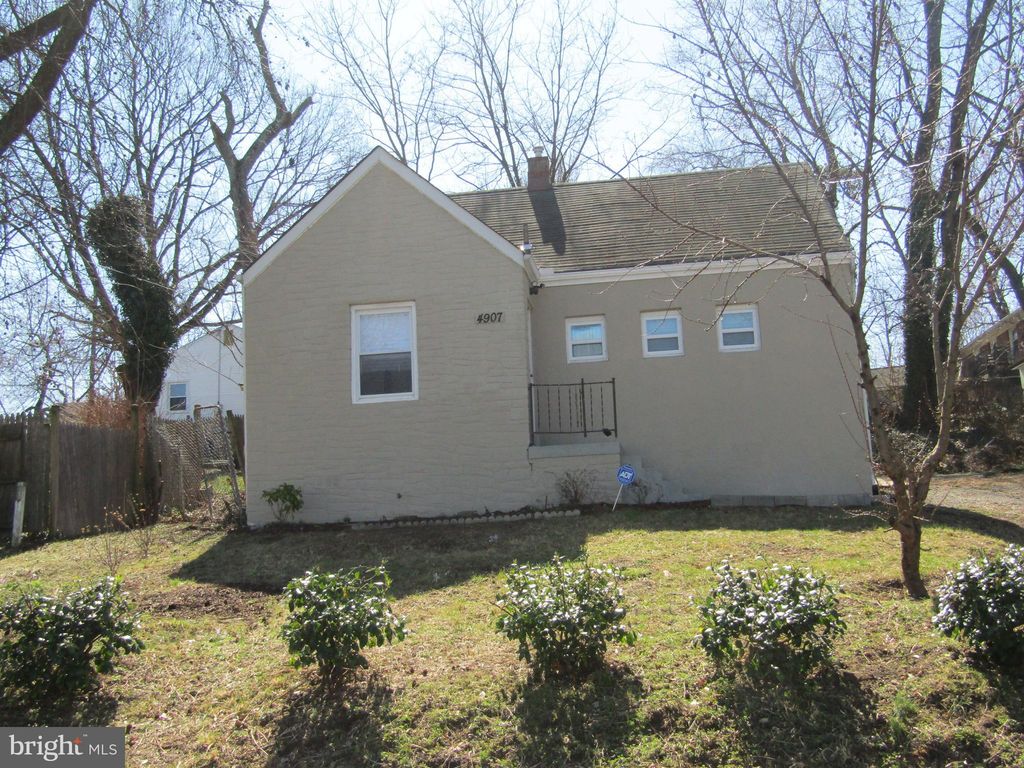 4907 Gunther St, Capitol Heights, MD 20743