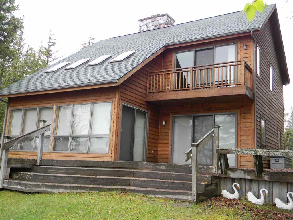 07435 Bay Dr, East Jordan, MI 3 Bed, 2 Bath SingleFamily Home 25