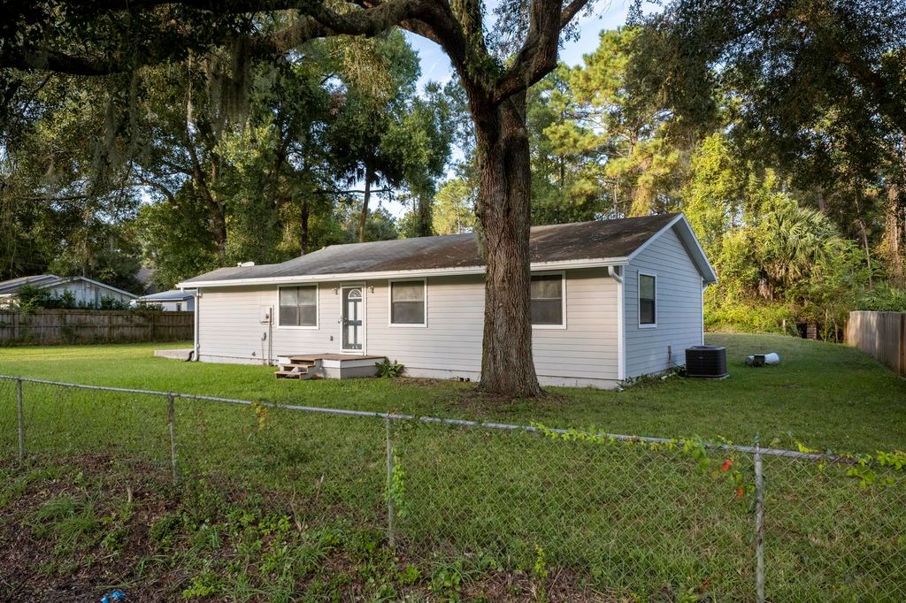 6454 Old Dixie Dr, Saint Augustine, FL 32095