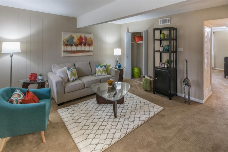 2401 W Broadway, Columbia, MO 65203