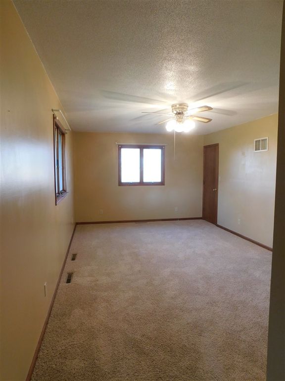 homes for sale leaf river il