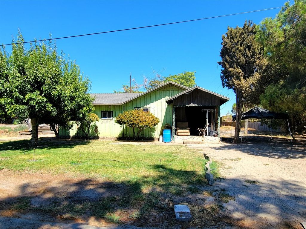 16710 S Hyde, Burrel, CA 93607