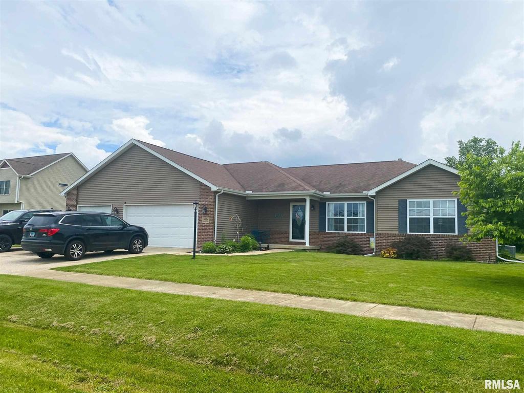 3004 Bloomington Rd, East Peoria, IL 61611 Trulia