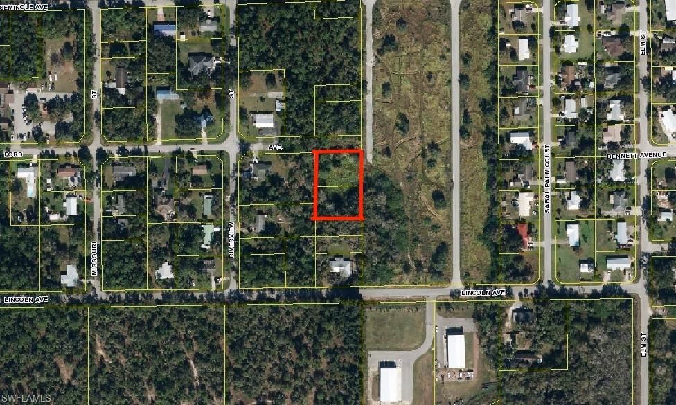 Ford Ave, Labelle, FL 33935