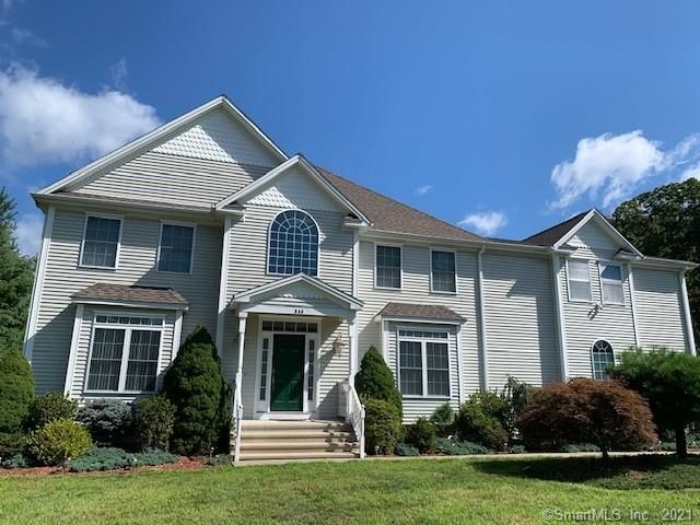 546 White Plains Rd, Trumbull, CT 06611