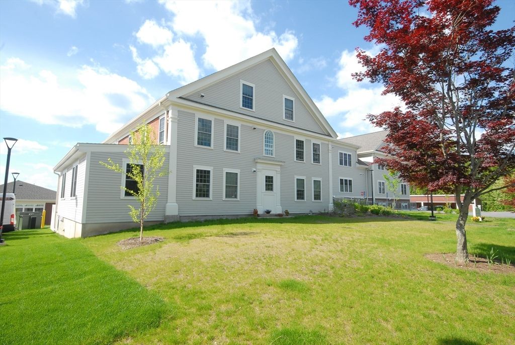 336 King St #105, Littleton, MA 01460