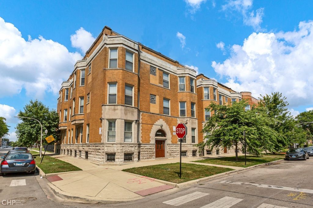 4858 S  Prairie Ave #1A, Chicago, IL 60615