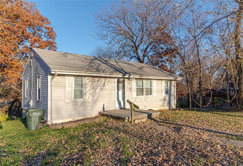 2014 Hilltop Dr, Arnold, MO 63010