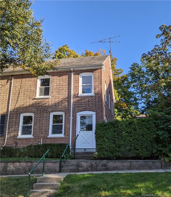 55 Longview Ave, Fairfield, CT 06824